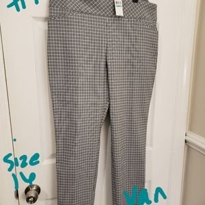 NWT Pants Van Heusen size 16